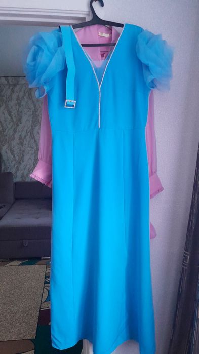 Продам платье есть новые. Шуба пору раз одевала