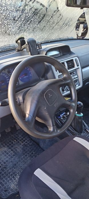 Mitsubisi pajero pinin