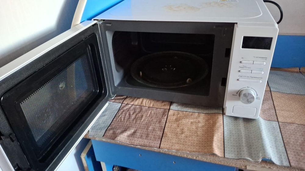 холодильник микровалновка сатам