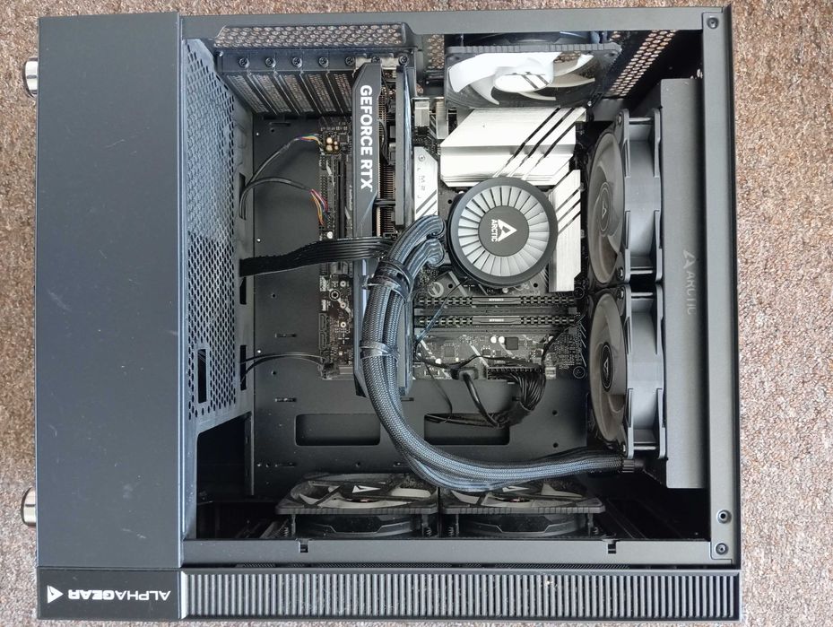 PC Gaming · Intel Core i7-13700K · RTX 4060 8GB · 32GB RAM - cu garantie