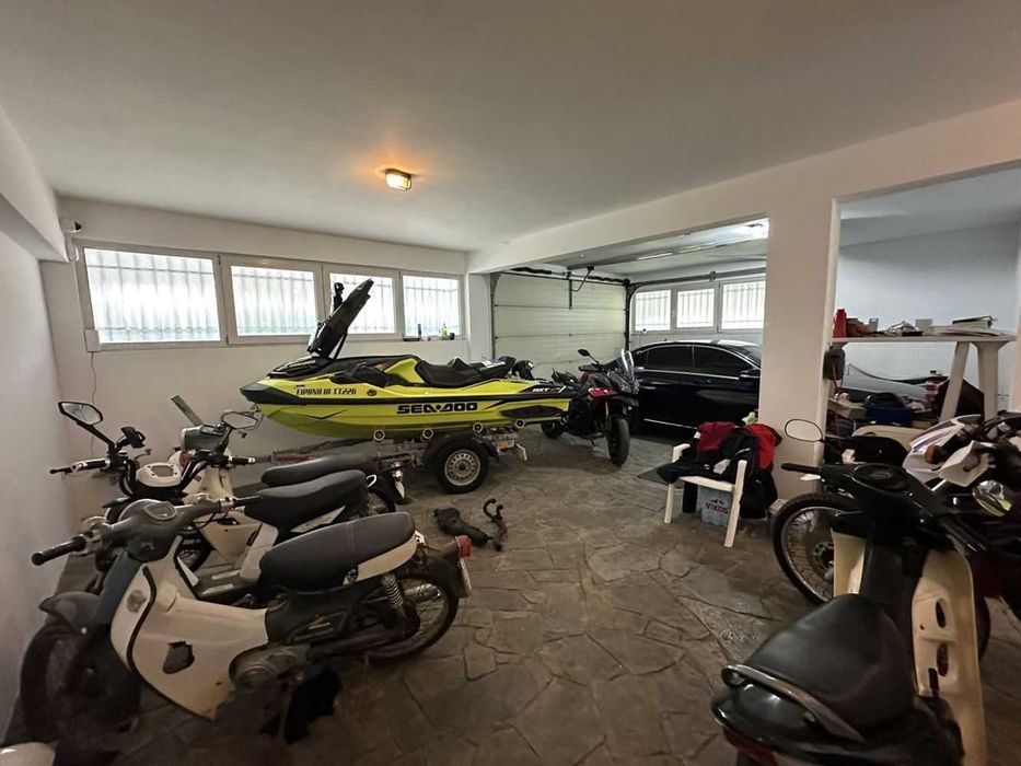 Продава се Къща в Пловдив, Кършияка - 600 кв.м за 1105 €/кв.м - Снимка #22