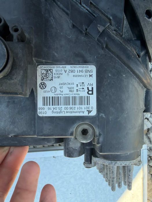 Десен фар за VW Tiguan 2019