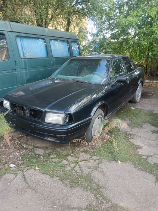 Продам Ауди, требует вложений.