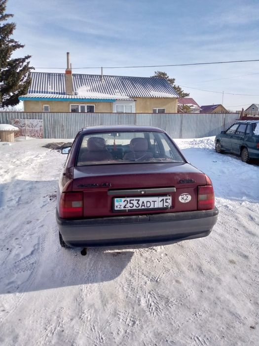 Продам опеля вектра а  1991 г объем 1.6