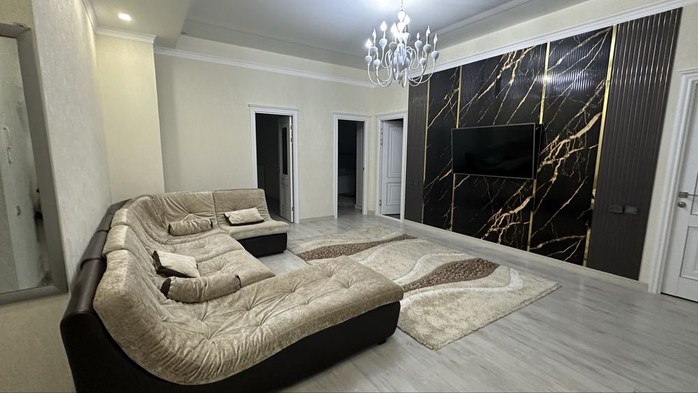 Диван угловой б/у