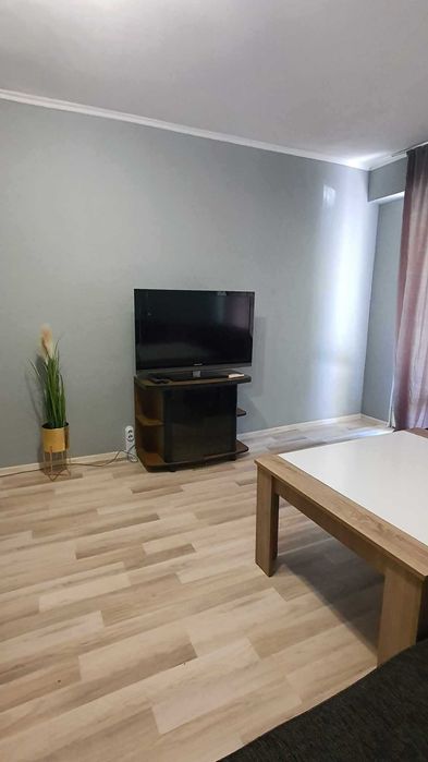 Двустаен апартамент, Под наем, кв. Запад 2