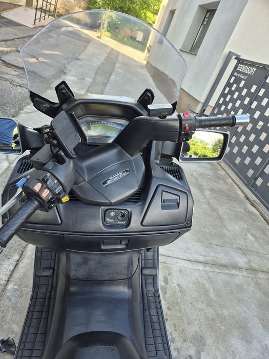 Suzuki burgman 650 executive