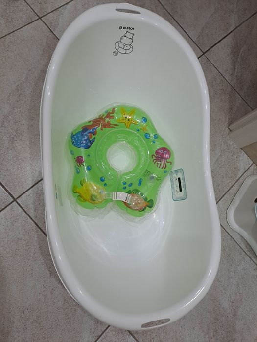 Продам ванночку детскую