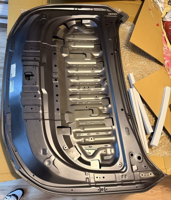 Преден капак за Toyota RAV4 (2019+)