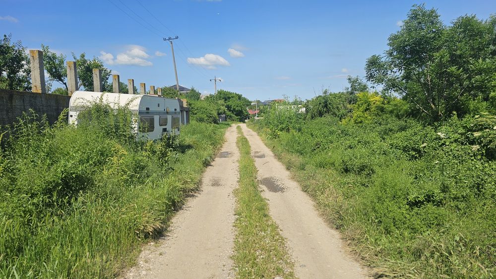 Vand teren In Comuna petrechioaia , sat surlari