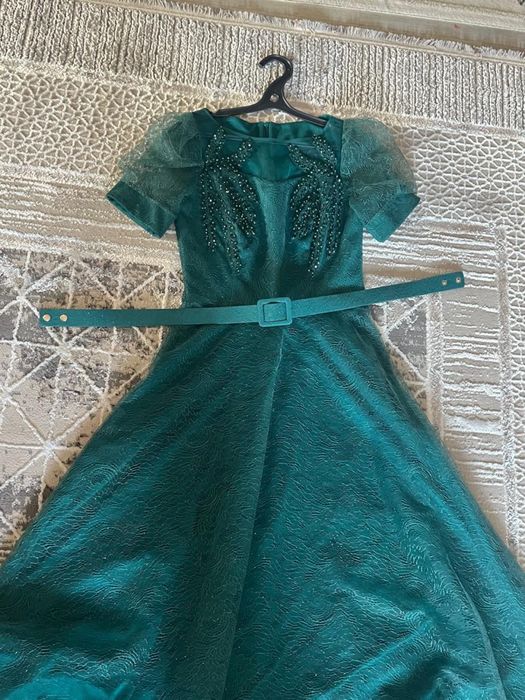 платье вечернее