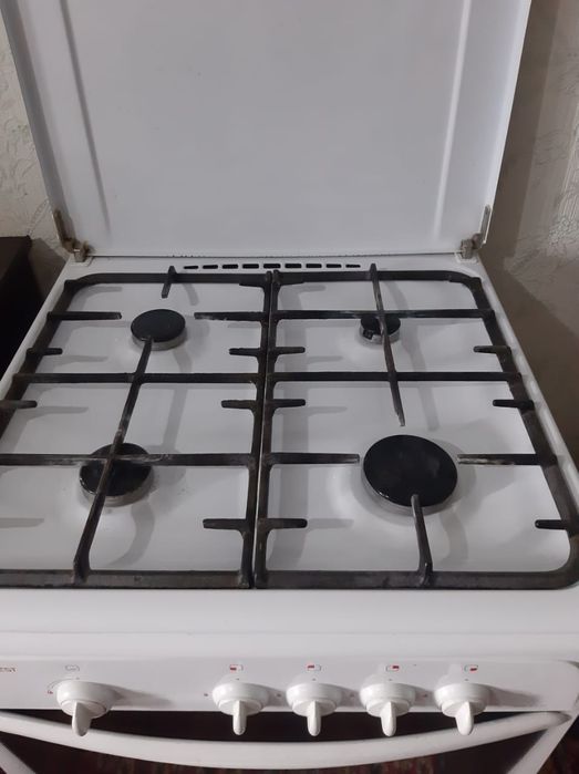 Продам газовую плиту