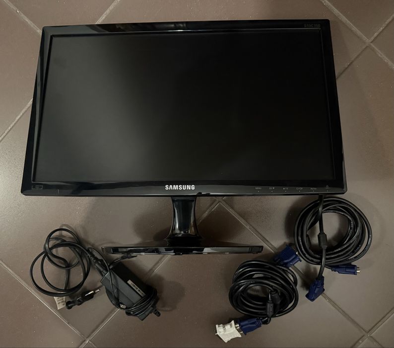 Monitor LED Samsung 18.5", Wide, VGA,S19C150N