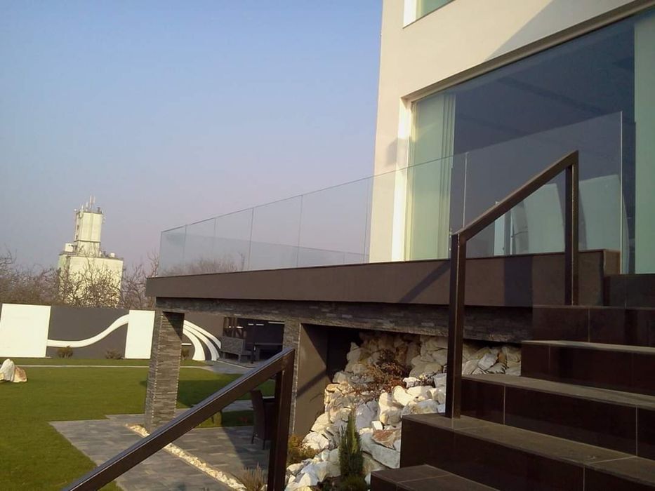 Balustrazi din sticla securizata