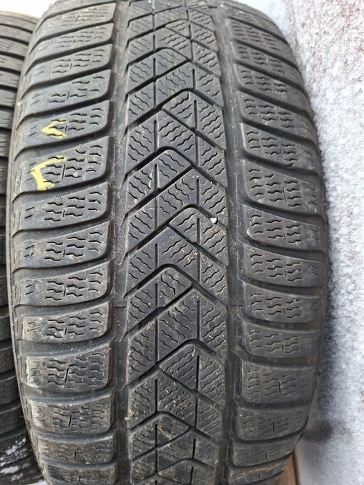 Продам шины. 225/55/18 пирелли