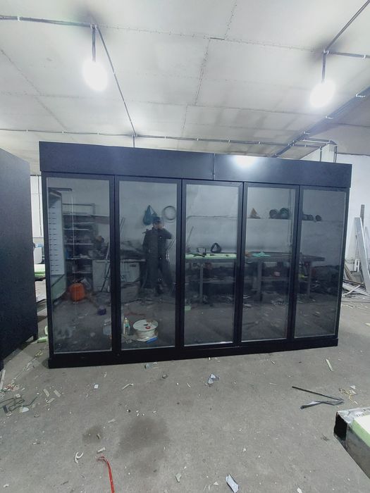 Витрина холодильник