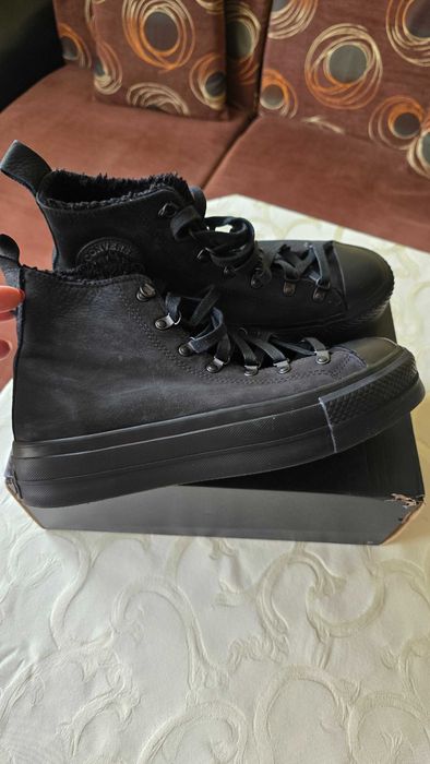 Дамски високи маратонки Converse Chuck Taylor All Star Lift (Велур)