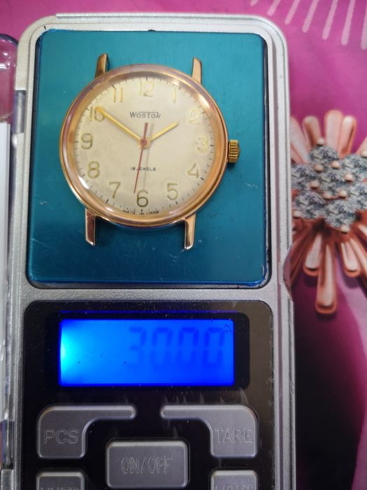 Часы Wostok золотые. Механика.