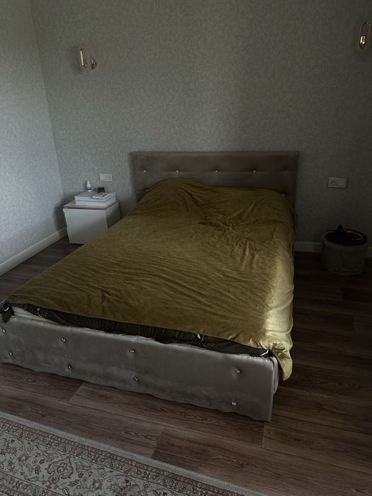 Двухспальная кровать