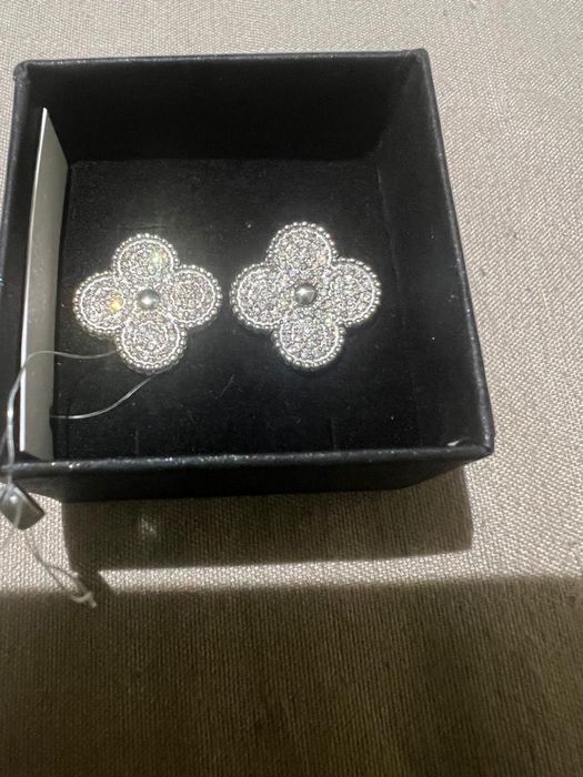 Золотой комплект с бриллиантами Van Cleef