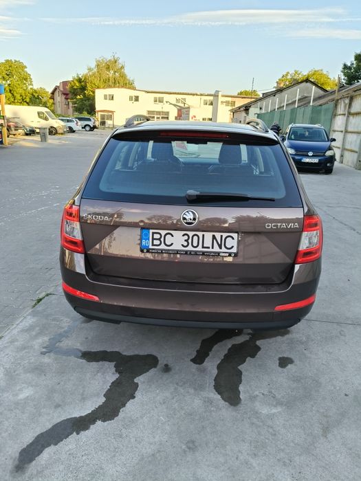 Vând Skoda Octavia 3
