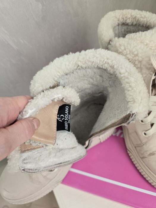 Продам зимние ботинки