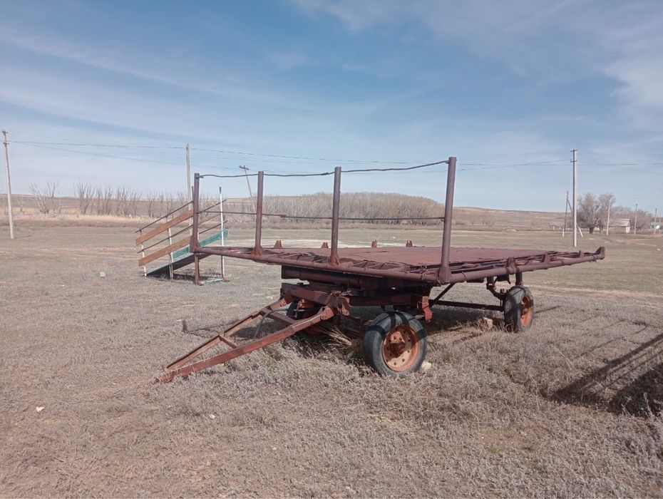 продам трактор 80 с прицепом и куном