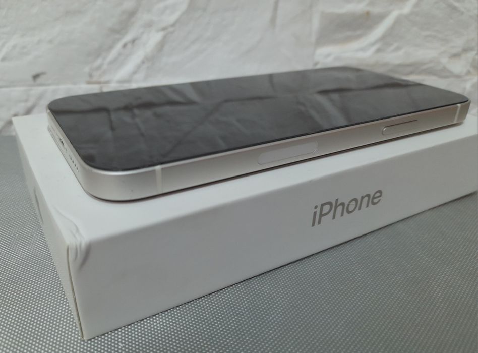 Срочно iPhone 12, белый
