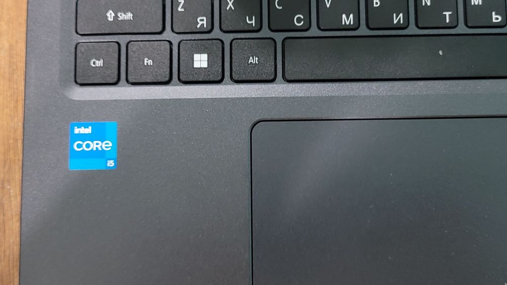 Acer core 5  xolat zor ishlanmagan. Pashti yangi