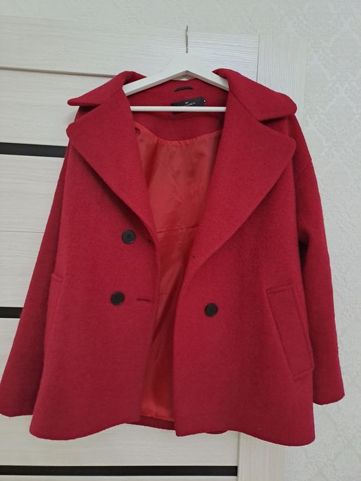 Продам пальто осеннее