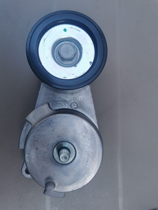 Întinzător curea distribuție camion Volvo