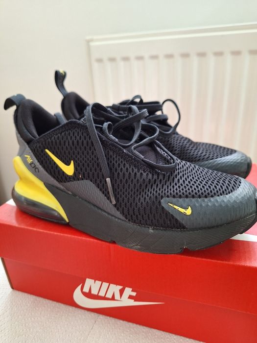 Vând sneakers Nike air 270, mărime 34