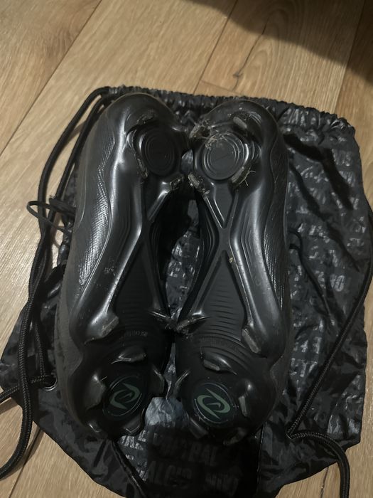 Ghete de fotbal profesionale/elite phantom marime 42