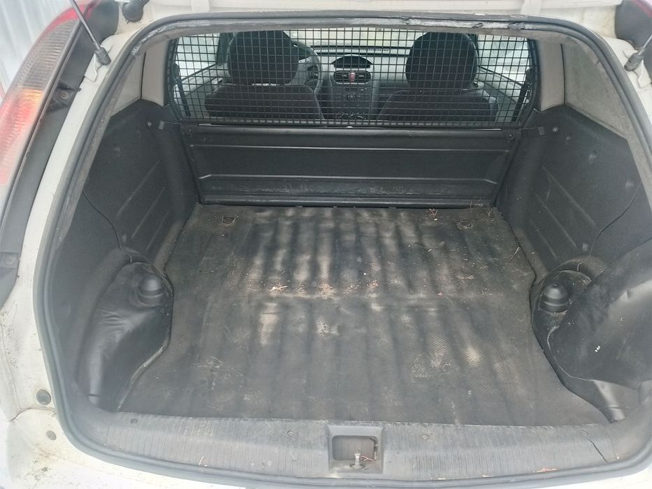 Опел Корса  C на части