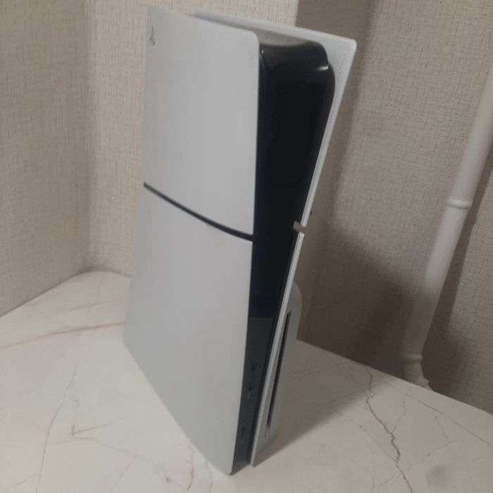 Продам playstation 5 slim