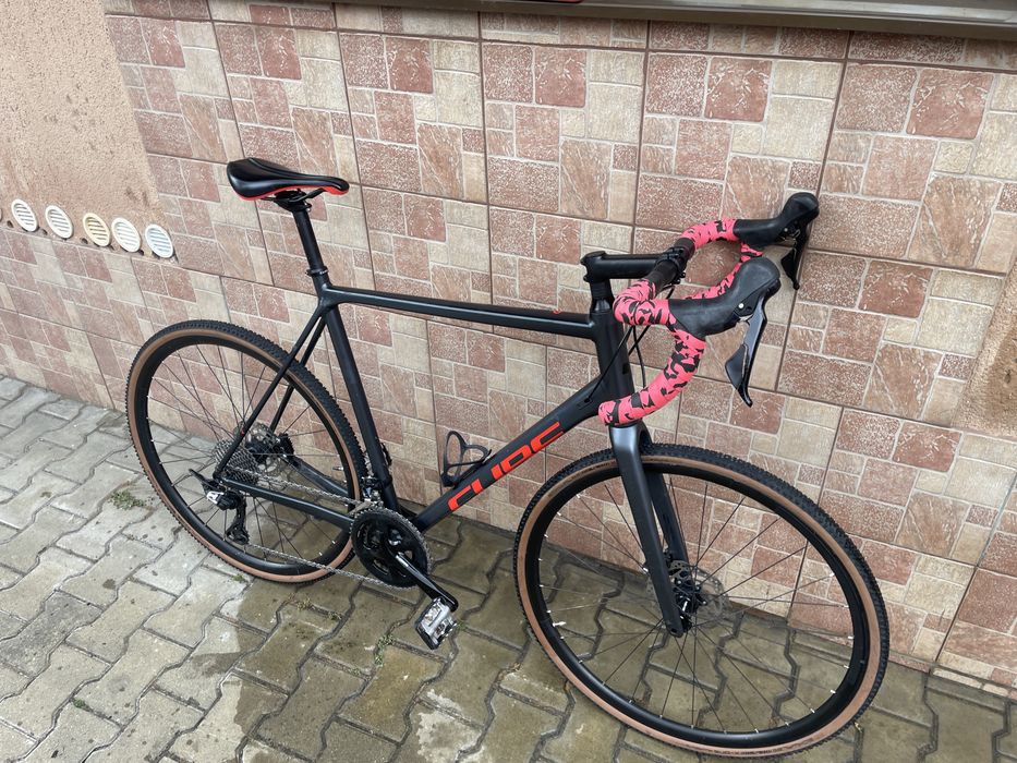 Bicicleta cursiera cyclocross gravel"Cube"frane hidraulice GRX