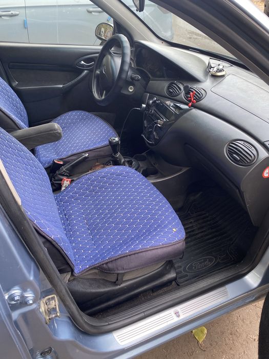 Форд фокус 2003год