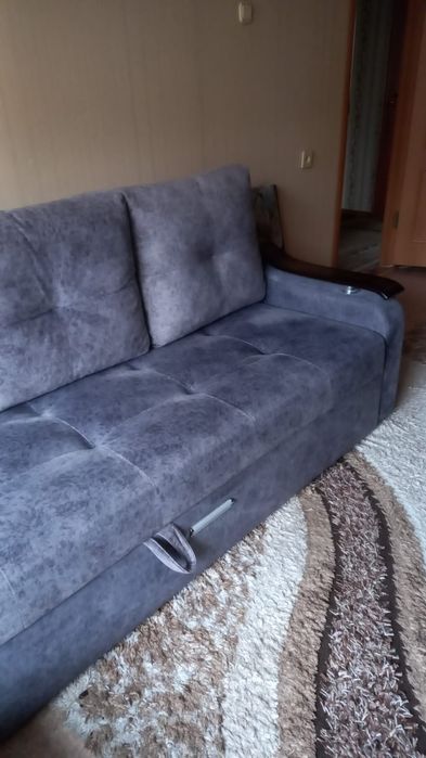 Продам диван угловой в отличном состоянии