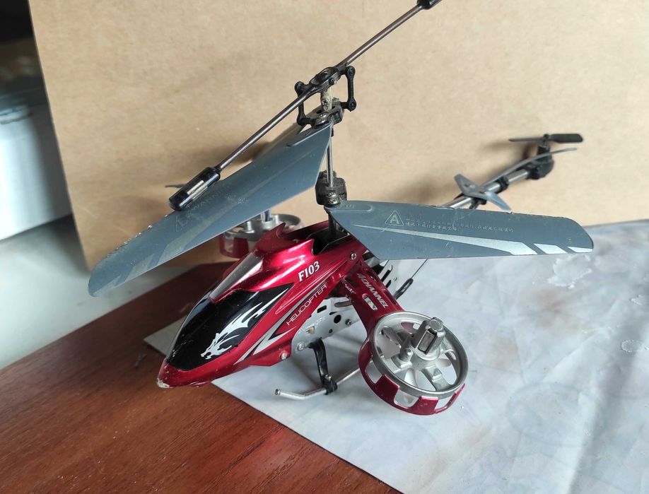 продаю вертолетик радиоуправляемый бу