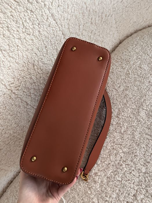 Чанта Guess в кафяво