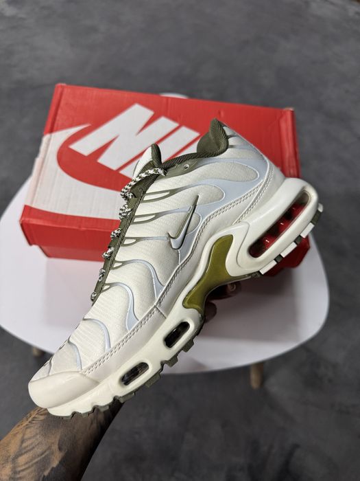 Nike Air Max Plus Phantom/Neutral Olive/Cargo Khaki