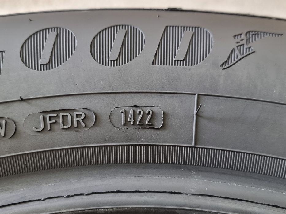 205/60/16 Goodyear 4Броя: 280лв 6.2мм
