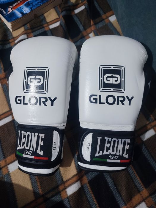 Продам боксёрские перчатки