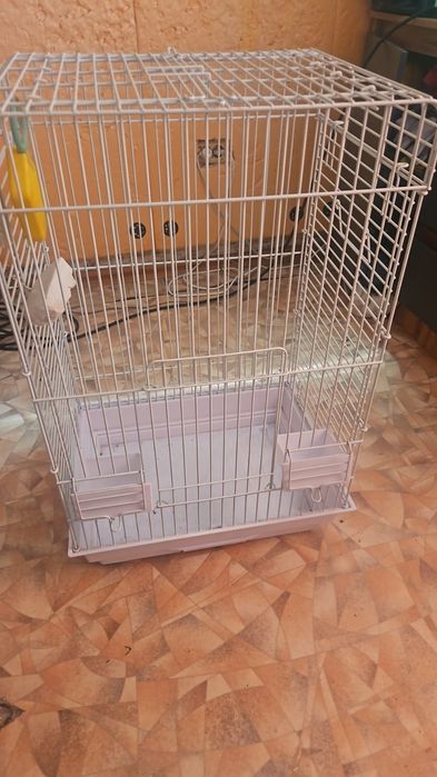 Продам клетку для попугая