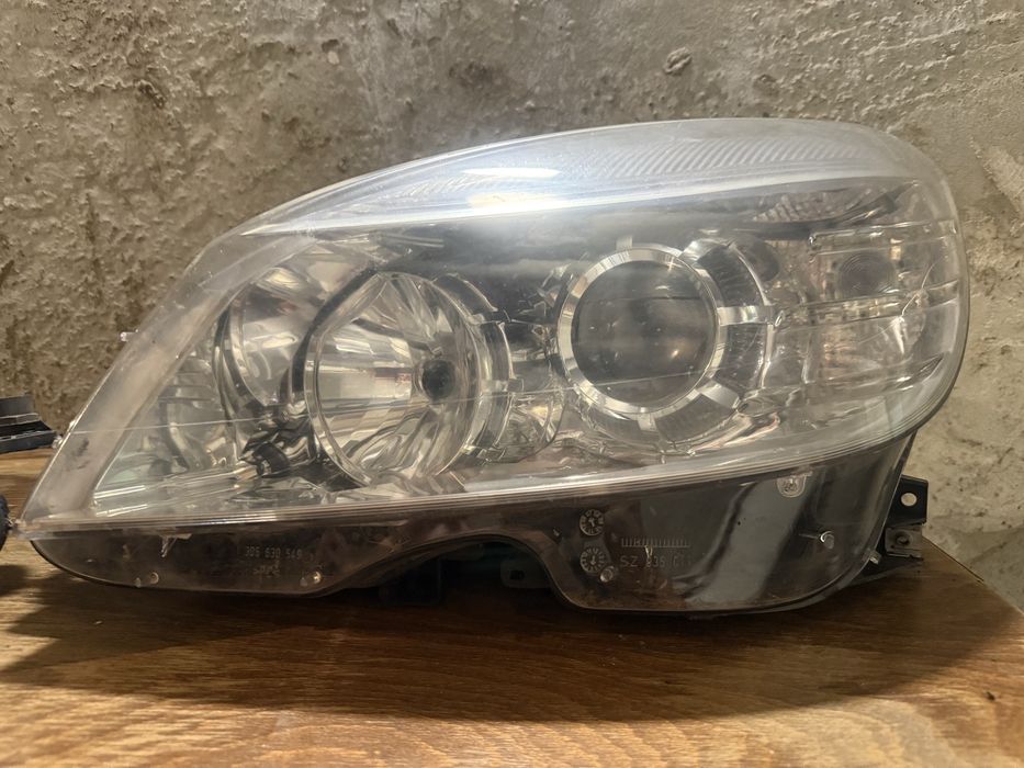 Фарове за мерцедес w204