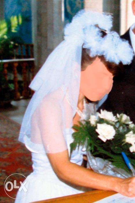 Свадебное платье с фатой 42-44 размер