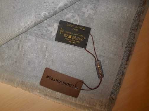 in stoc Eșarfă pentru femei Louis Vuitton 0337