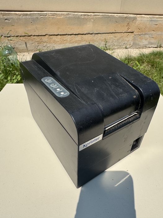 Принтер этикеток и штрихкодов Xprinter XP-235B
