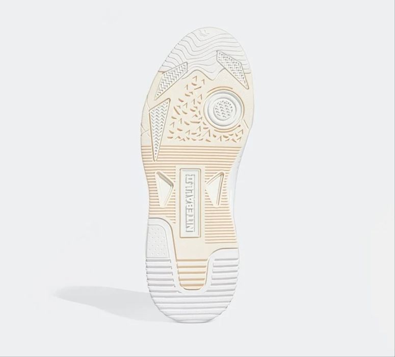 Продам кроссовки Adidas