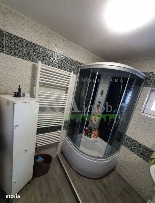 Apartament 3 camere decomandat , zona Milcov